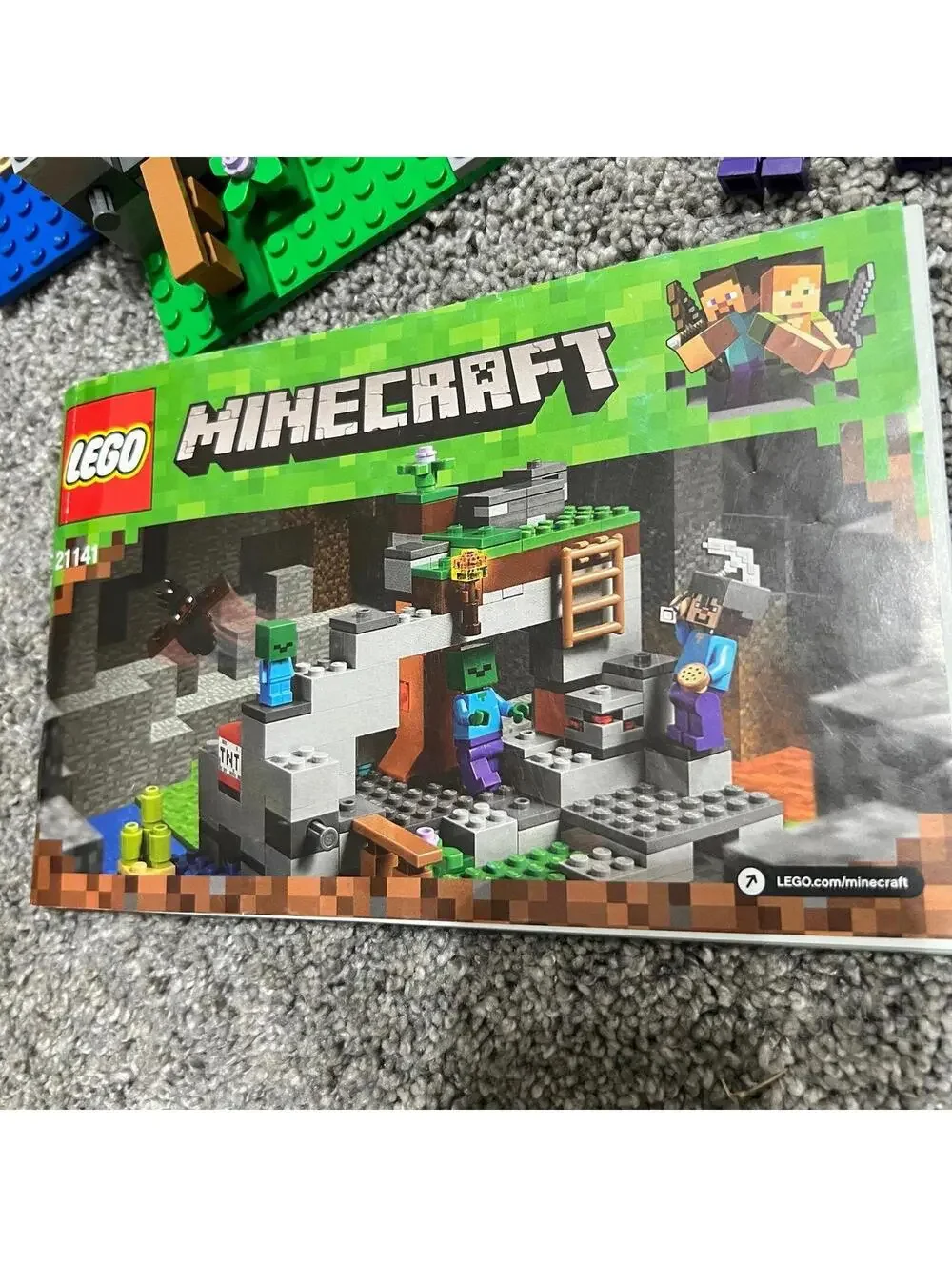 LEGO 21141 - Minecraft - The Zombie Cave #1
